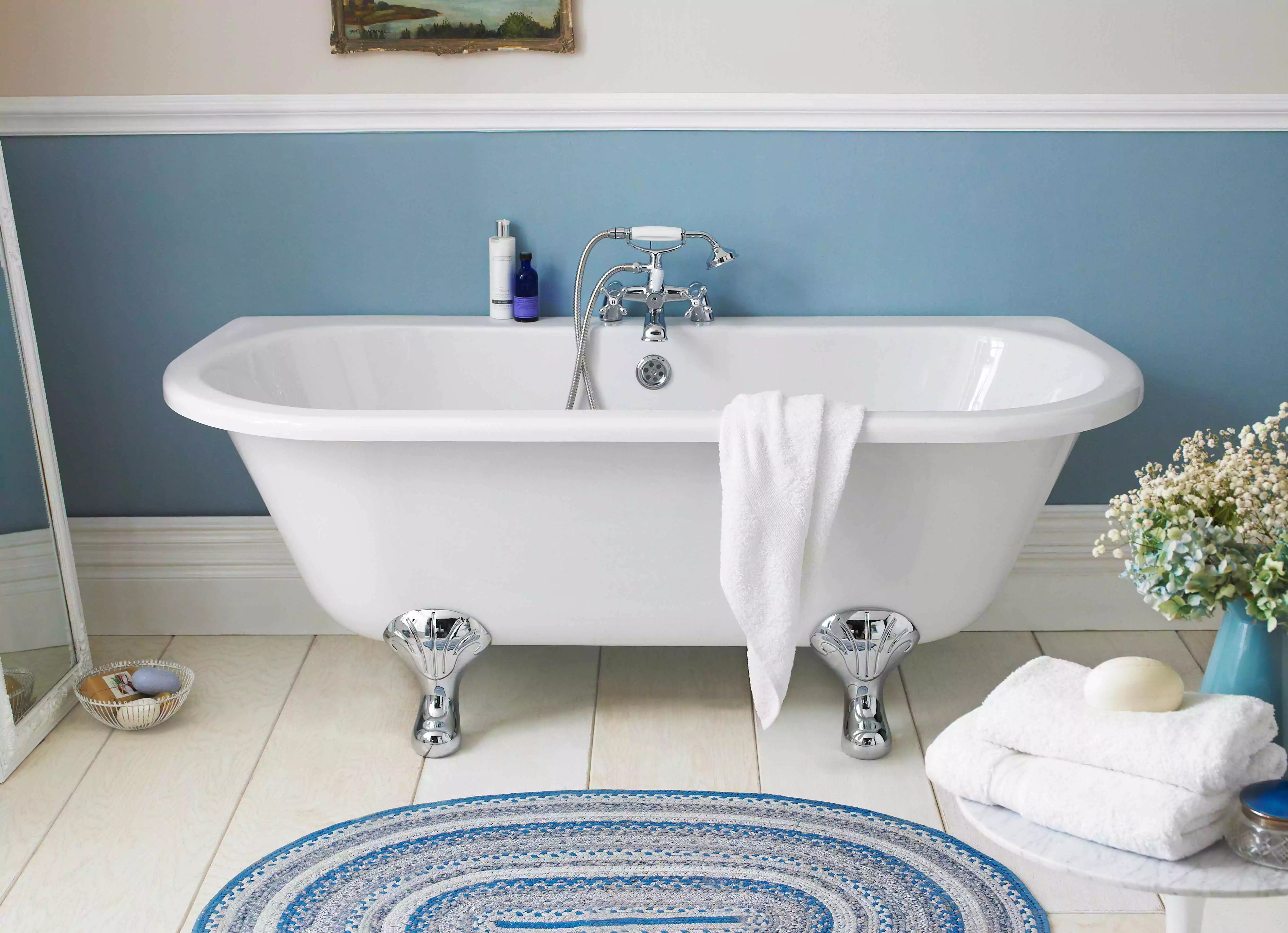 traditional-bathroom
